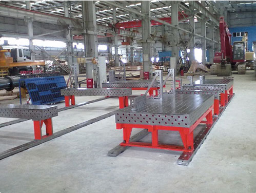 三維柔性軌道式焊接平臺(tái) 三維柔性軌道式焊接平臺(tái)